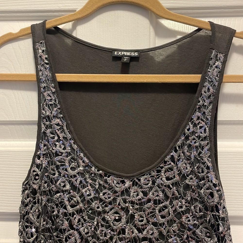 Express Tank Top - Picture 3 of 4